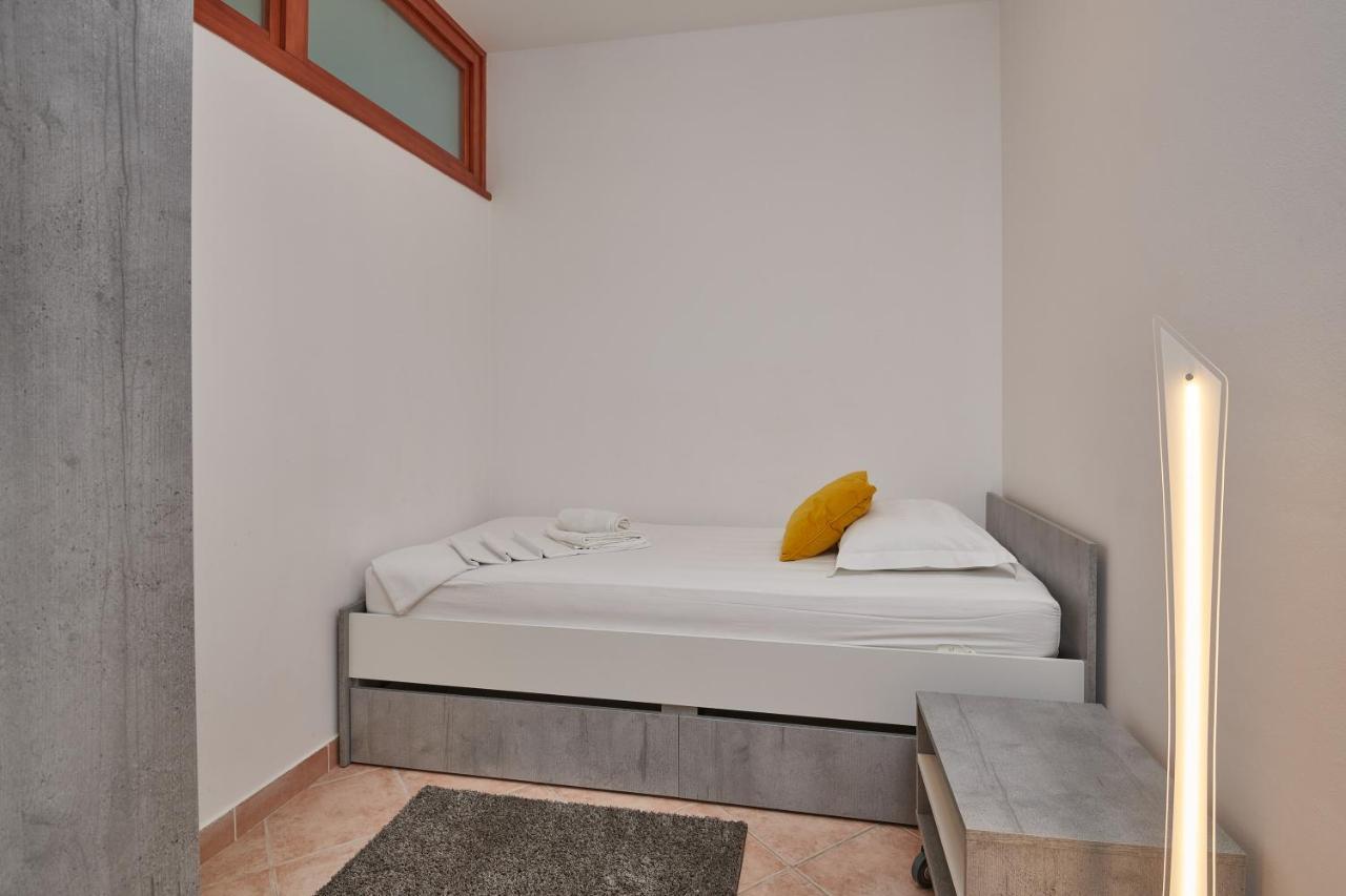 Family Apartment Dubrovnik - Private Jacuzzi Terrace, Private Parking Eksteriør billede
