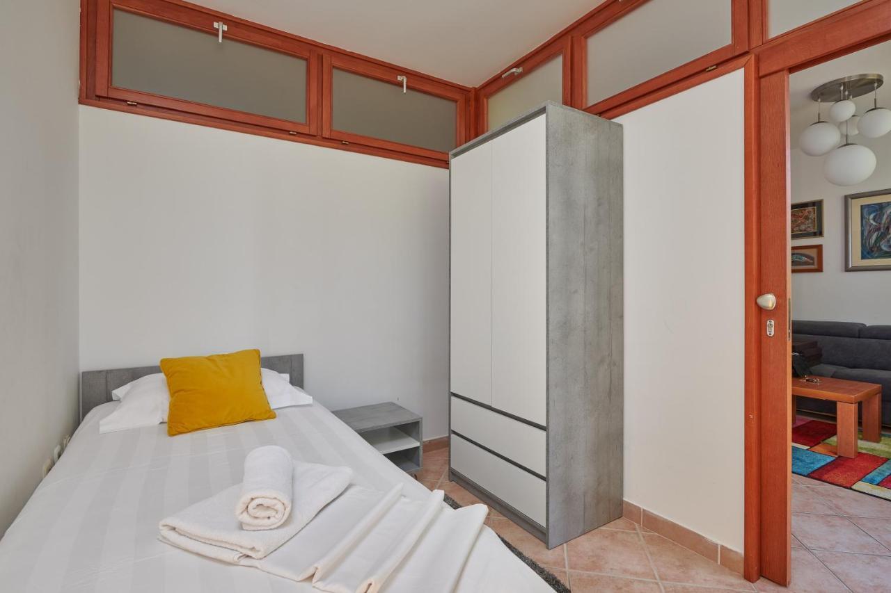 Family Apartment Dubrovnik - Private Jacuzzi Terrace, Private Parking Eksteriør billede