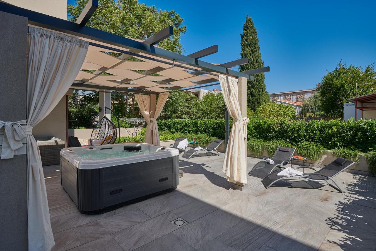 Family Apartment Dubrovnik - Private Jacuzzi Terrace, Private Parking Eksteriør billede