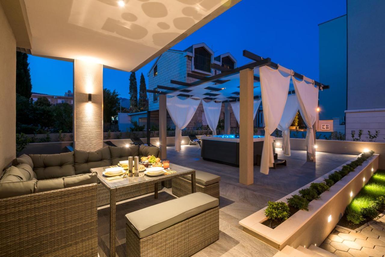 Family Apartment Dubrovnik - Private Jacuzzi Terrace, Private Parking Eksteriør billede