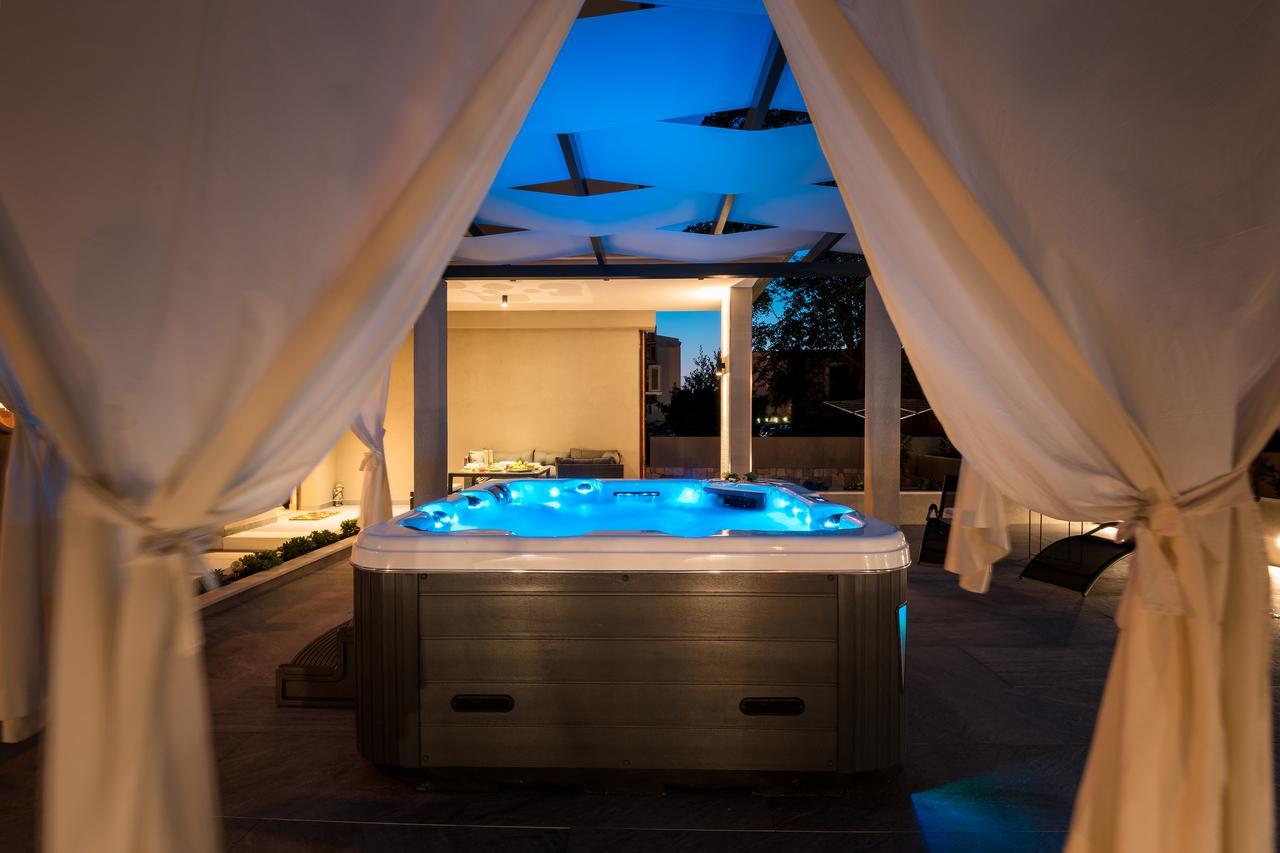 Family Apartment Dubrovnik - Private Jacuzzi Terrace, Private Parking Eksteriør billede