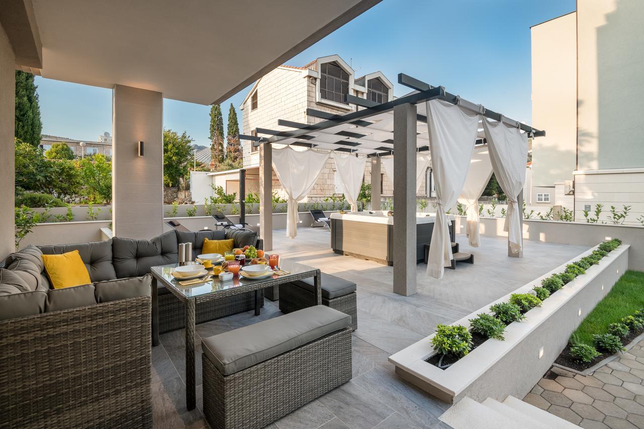 Family Apartment Dubrovnik - Private Jacuzzi Terrace, Private Parking Eksteriør billede