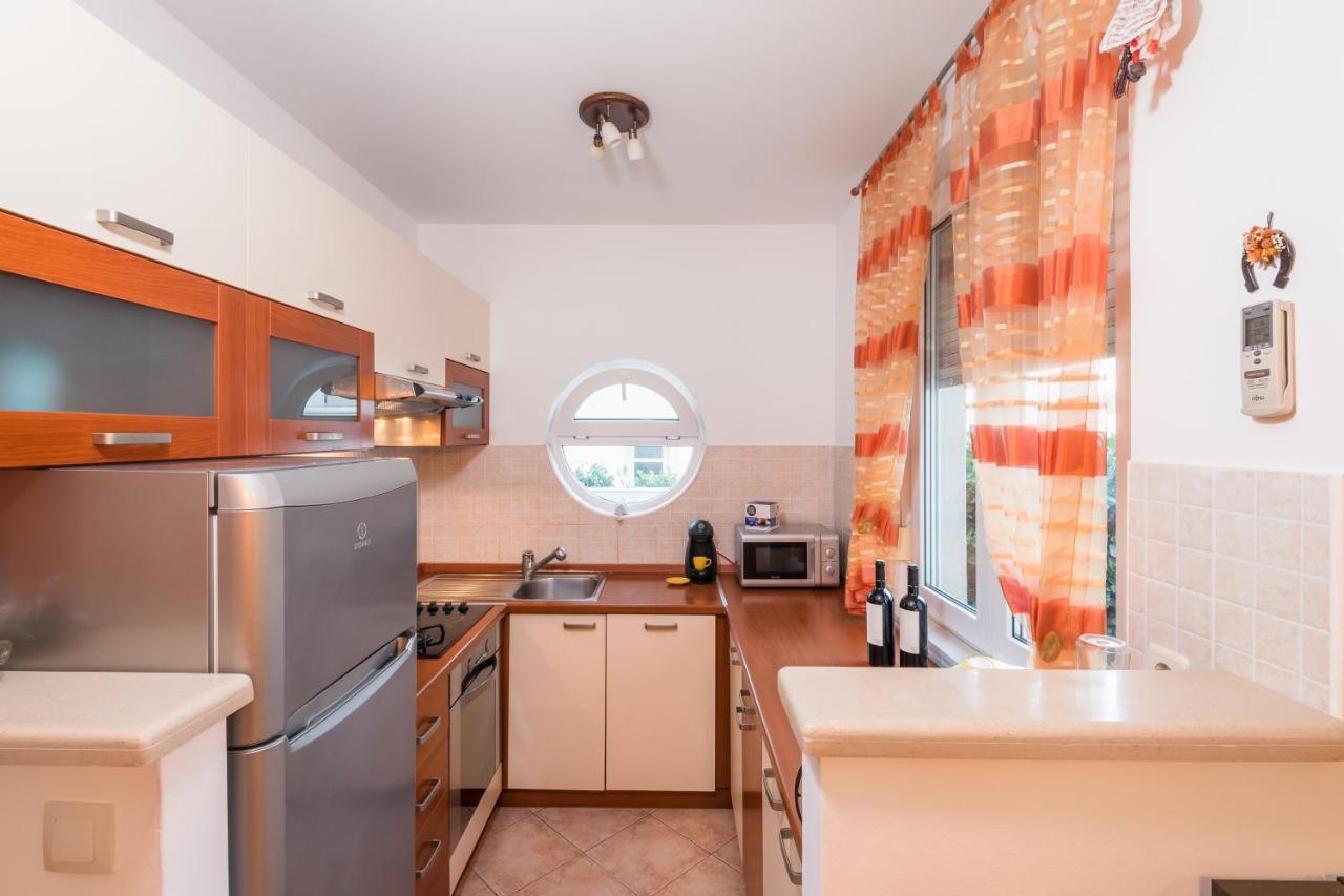 Family Apartment Dubrovnik - Private Jacuzzi Terrace, Private Parking Eksteriør billede